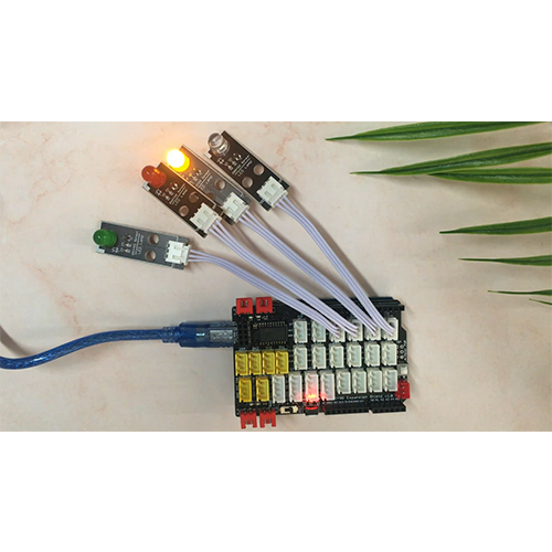 Arduino Graphical Programming Kit Lesson4 – Using 4 LEDs to make a running light row